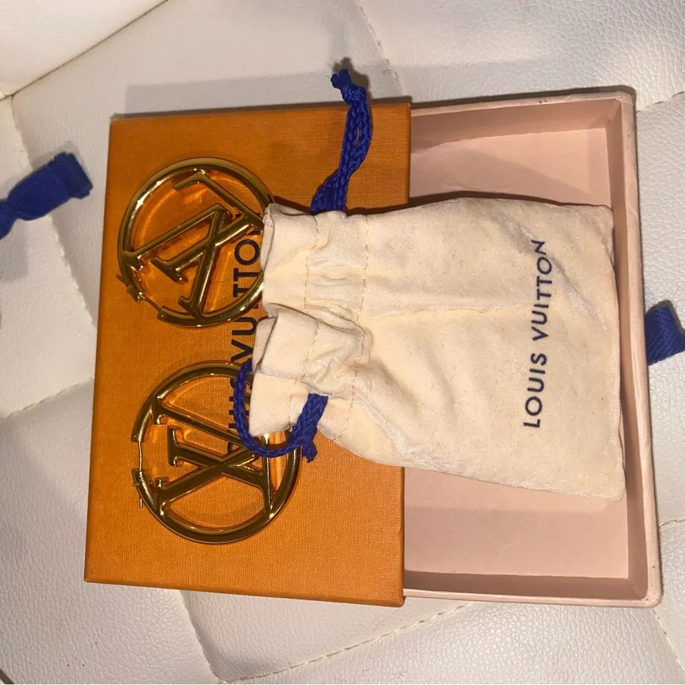 Louis Vuitton hoop earrings - Picture 1 of 2